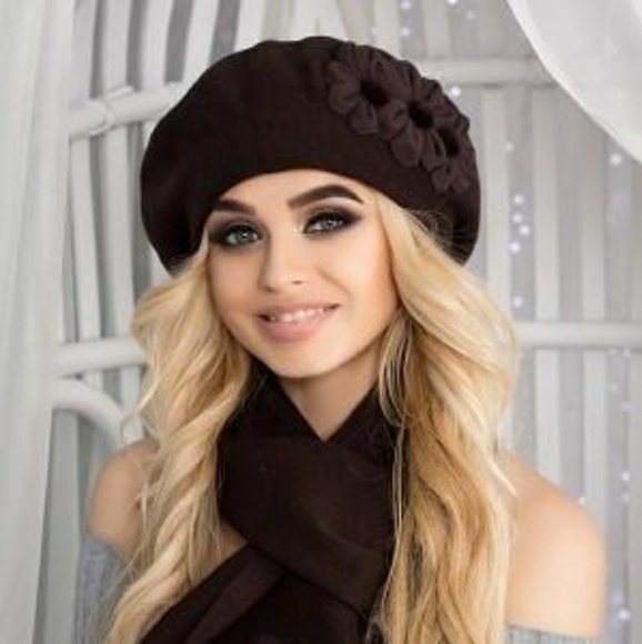 Wool hat - Picture 3 of 3